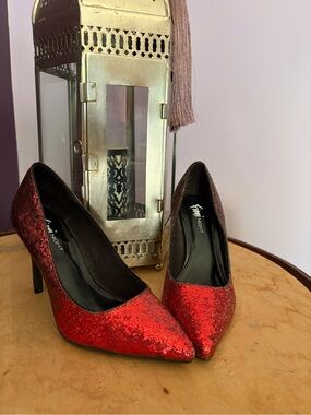 Red Glitter Pointed-Toe Heels by